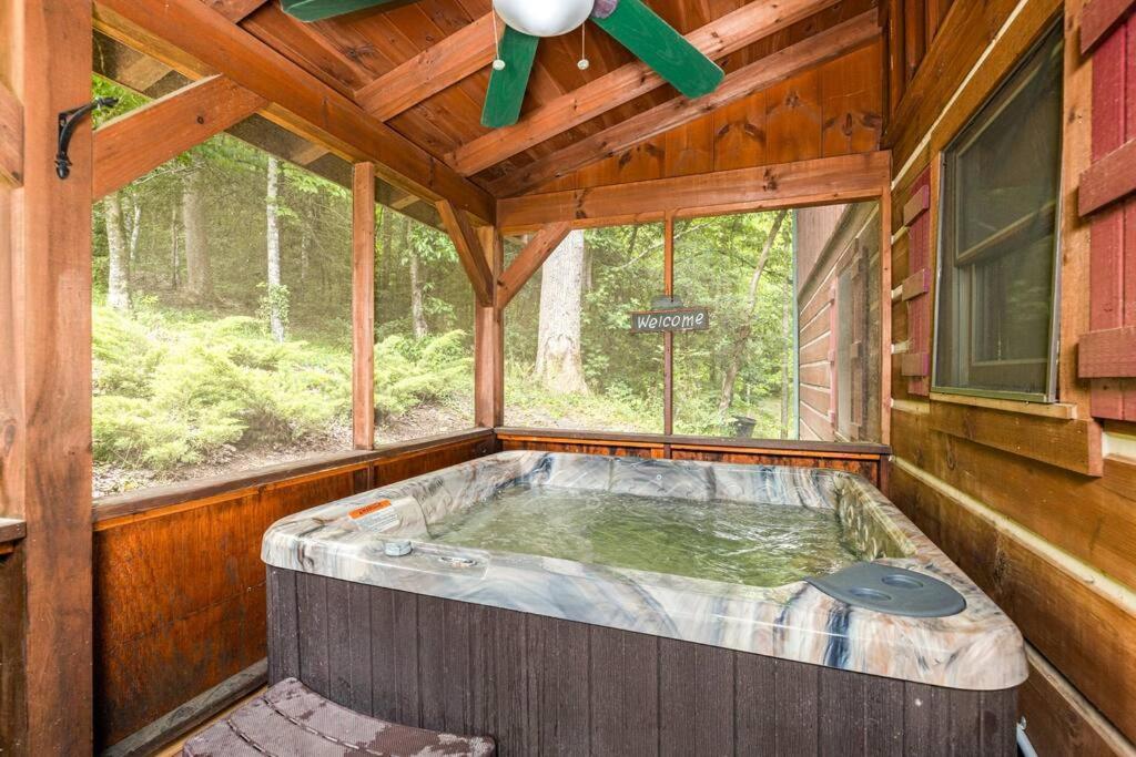 Pigeonforge Cabin Game Roomdog Friendlyhot Tub Pigeon Forge Eksteriør bilde